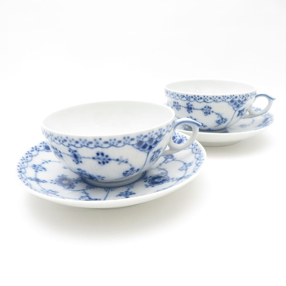 美品 ROYAL COPENHAGEN ロイヤルコペンハーゲン ブルーフルーテッドハーフレース ティーカップ＆ソーサー 2客 ペア デンマーク製 SC8984K2 【中古】
