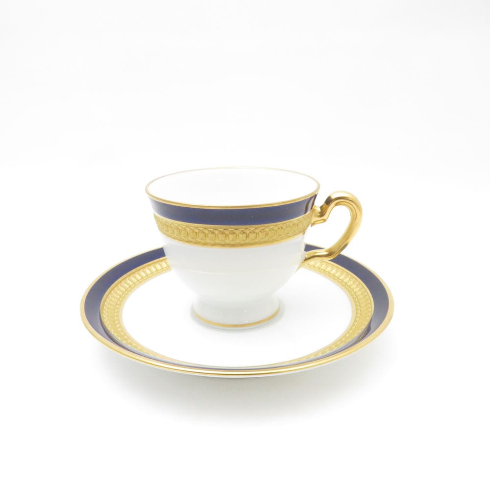 美品 OKURA 大倉陶園 ロイヤルブルークラウン 瑠璃エンボス デミタスカップ＆ソーサー モカ エスプレッソ 金彩 SM4654A3 【中古】