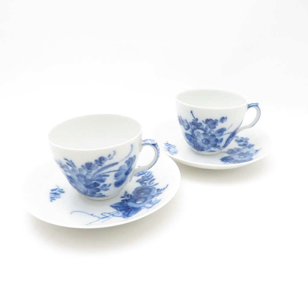 美品 ROYAL COPENHAGEN ロイヤルコペンハーゲン ブルーフラワーカーブ コーヒーカップ＆ソーサー 2客 ペア 花 青 SC8878B3 【中古】