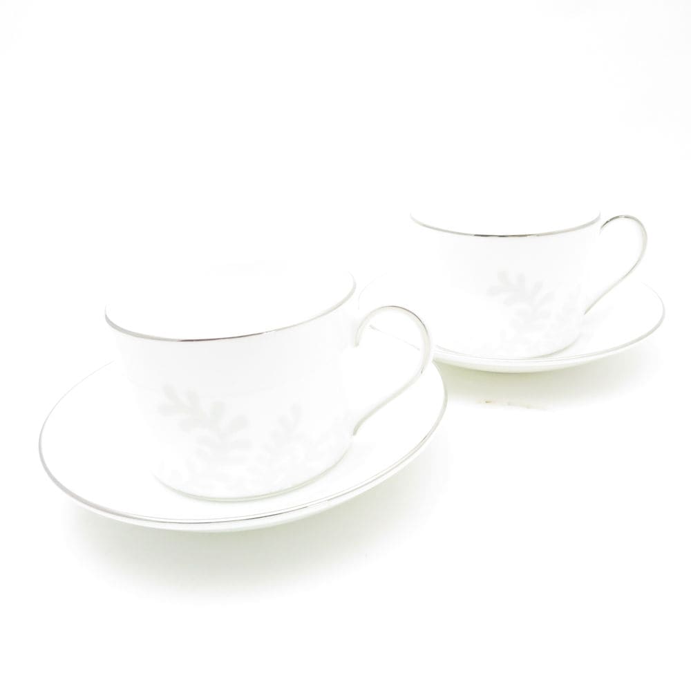 美品 WEDGWOOD ウェッジウッド ヴェラウォン Vera Wang Trailing Vines ティーカップ＆ソーサー 2客 ペア 紅茶 コーヒー 英国 テーブルウェア SU13340B3 【中古】
