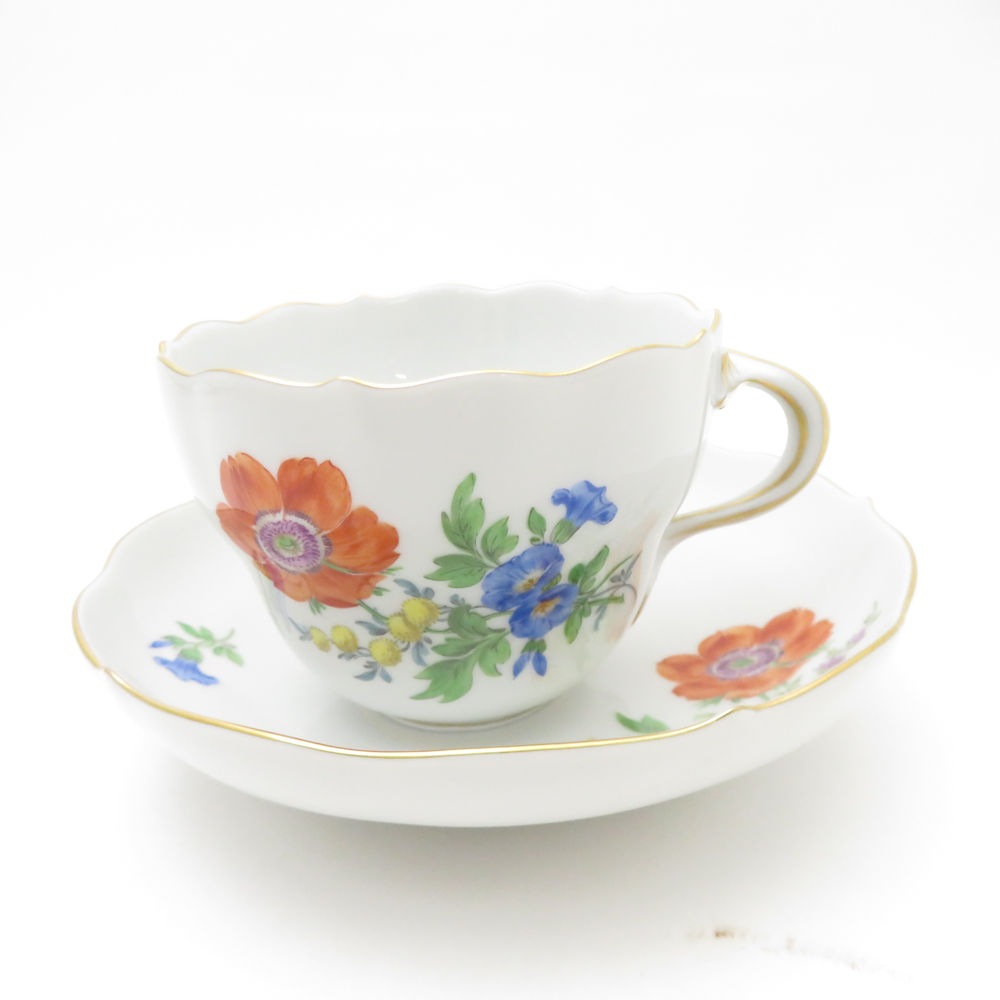 美品 MEISSEN マイセン ベーシックフラワー 三つ花 カップ＆ソーサー ティー/コーヒー SC9497E2 【中古】