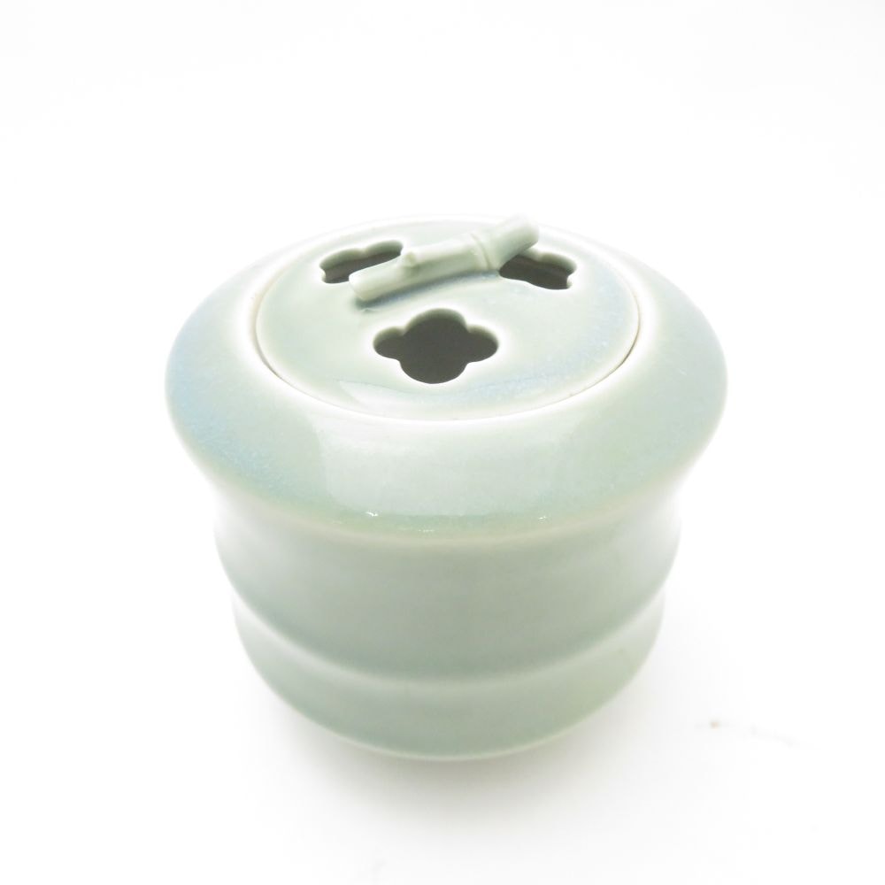 美品 Fukagawa Seiji 深川製磁 登り窯作品 香炉 青磁 三脚 有田焼 和食器 茶道具 SU13380B2 【中古】