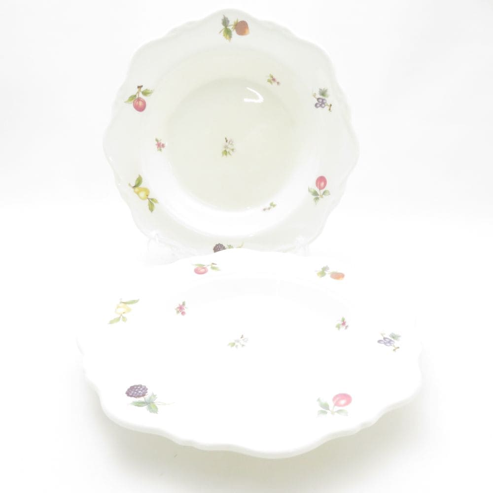 美品 WEDGWOOD ウェッジウッド METALLISED メタライズ フルーツ柄 スーププレート 2枚 ペア 23cmプレート 旧刻印 レア 希少 SC9471S2 【中古】