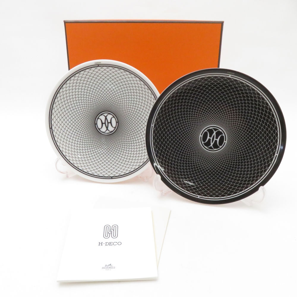 未使用 HERMES エルメス Hデコ パンプレート 2枚 セット 14cm 小皿 白黒 高級テーブルウェア SU13389T2 【中古】