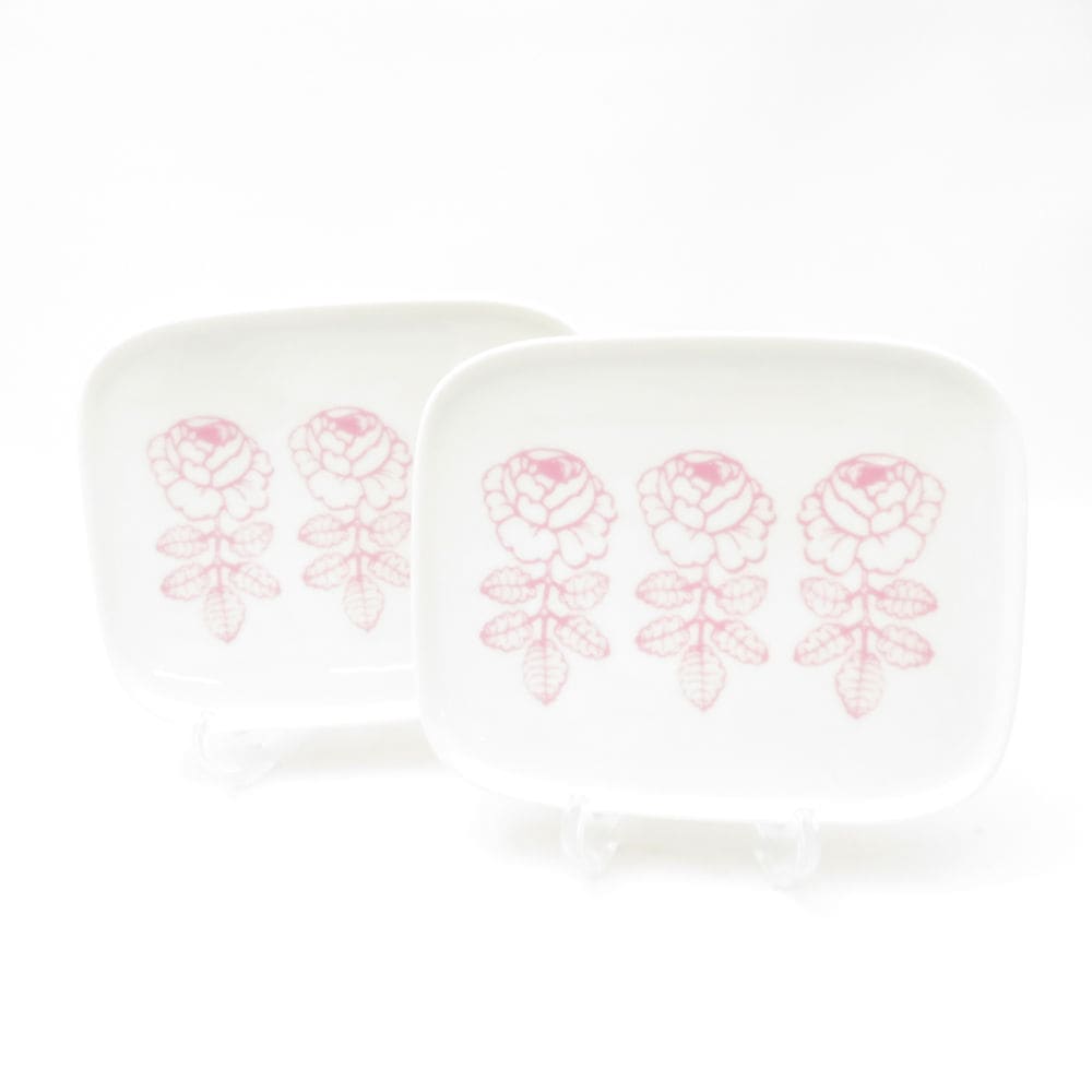 美品 marimekko マリメッコ VIHKIRUUSU ヴィヒキルース スクエアプレート 2枚 ペア 15cm 日本限定色 トレイ 角皿 北欧 SC9920A1 【中古】