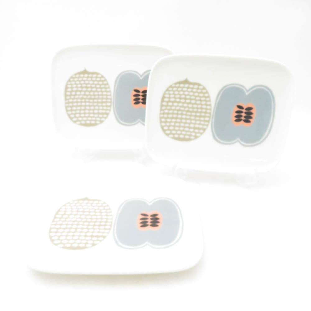 美品 marimekko マリメッコ KOMPOTTI コンポッティ スクエアプレート 3枚 セット 15cm 廃盤 トレイ 角皿 SC9926A1 【中古】