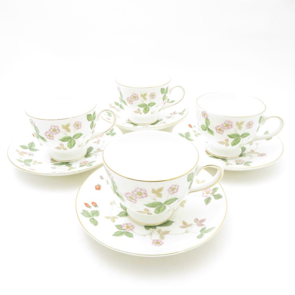 美品 WEDGWOOD ウェッジウッド ワイルドストロベリー ティーカップ＆ソーサー 4客 リー セット SY13648U2 【中古】