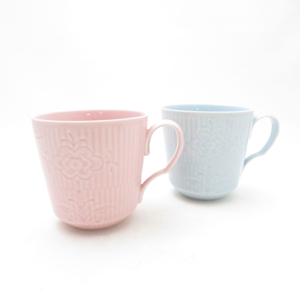 美品 ROYAL COPENHAGEN ロイヤルコペンハーゲン フラワーエンブレム マグカップ 2点 セット ティー コーヒー 花 ピンク/ブルー SU13556K1 【中古】