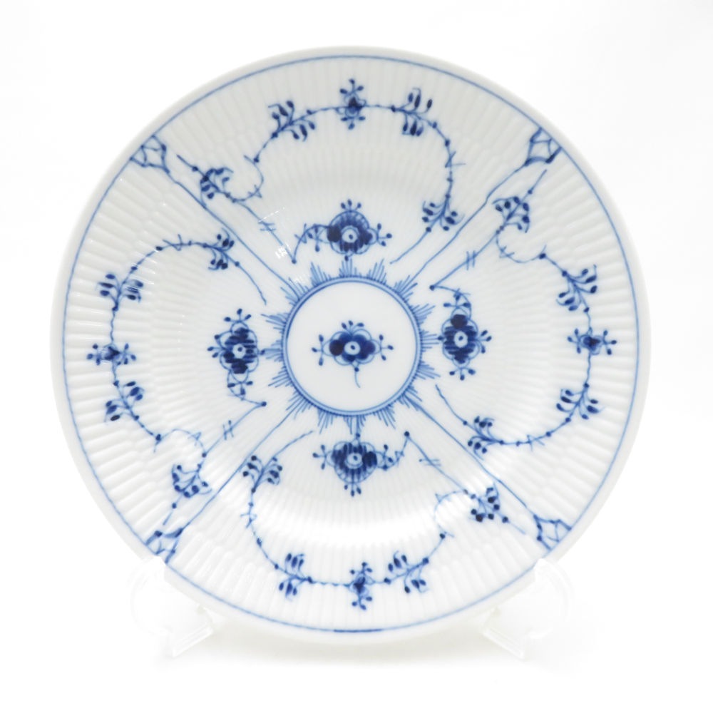 ROYAL COPENHAGEN ロイヤルコペンハーゲン ブルーフルーテッドプレイン 中皿 21cmプレート デンマーク製 SC10082L1 【中古】