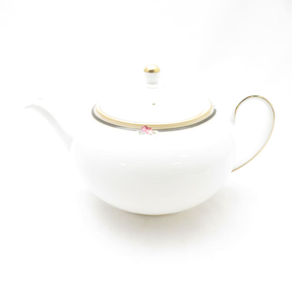 美品 WEDGWOOD ウェッジウッド クリオ ティーポット 茶器 黒壺 旧刻印 廃盤 SC10073P1 【中古】
