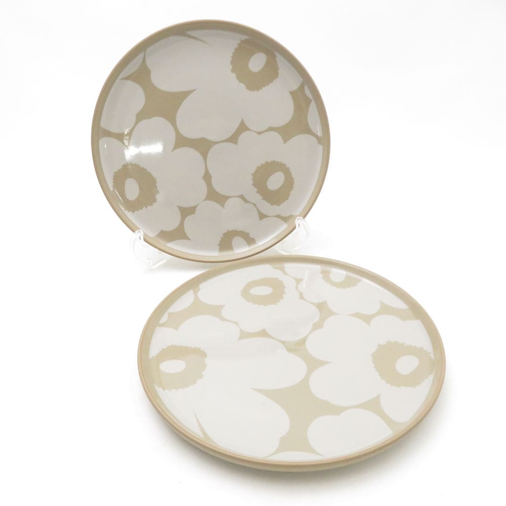 美品 marimekko マリメッコ ウニッコ 中皿 2枚 ペア 20cmプレート 花柄 北欧 SO3801B4 【中古】