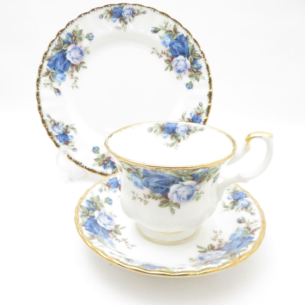 ROYAL ALBERT ロイヤルアルバート ムーンライトローズ ティーカップ＆ソーサー 中皿 2点 セット 18cmプレート 廃盤 希少 薔薇 バラ SC10592J2 【中古】