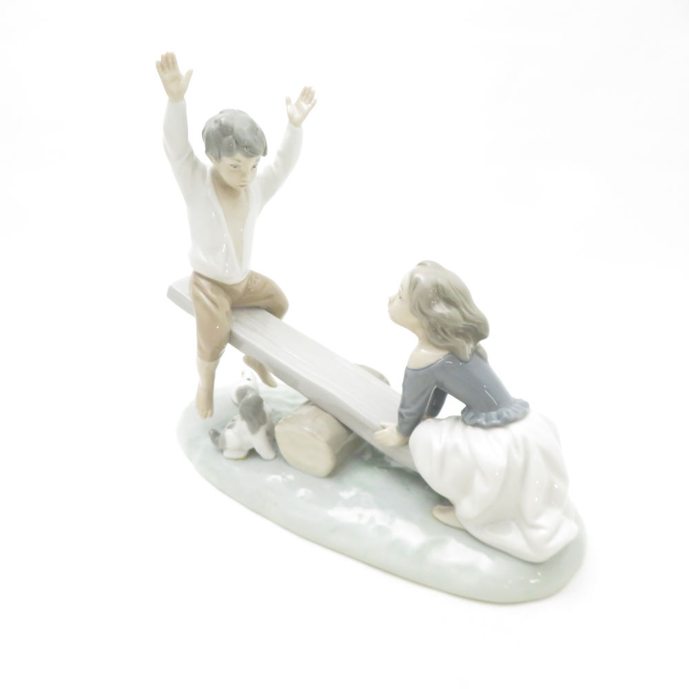 美品 LLADRO リヤドロ 4867 シーソー フィギュリン 置物 陶器人形 西洋オブジェ SU13829H2 【中古】