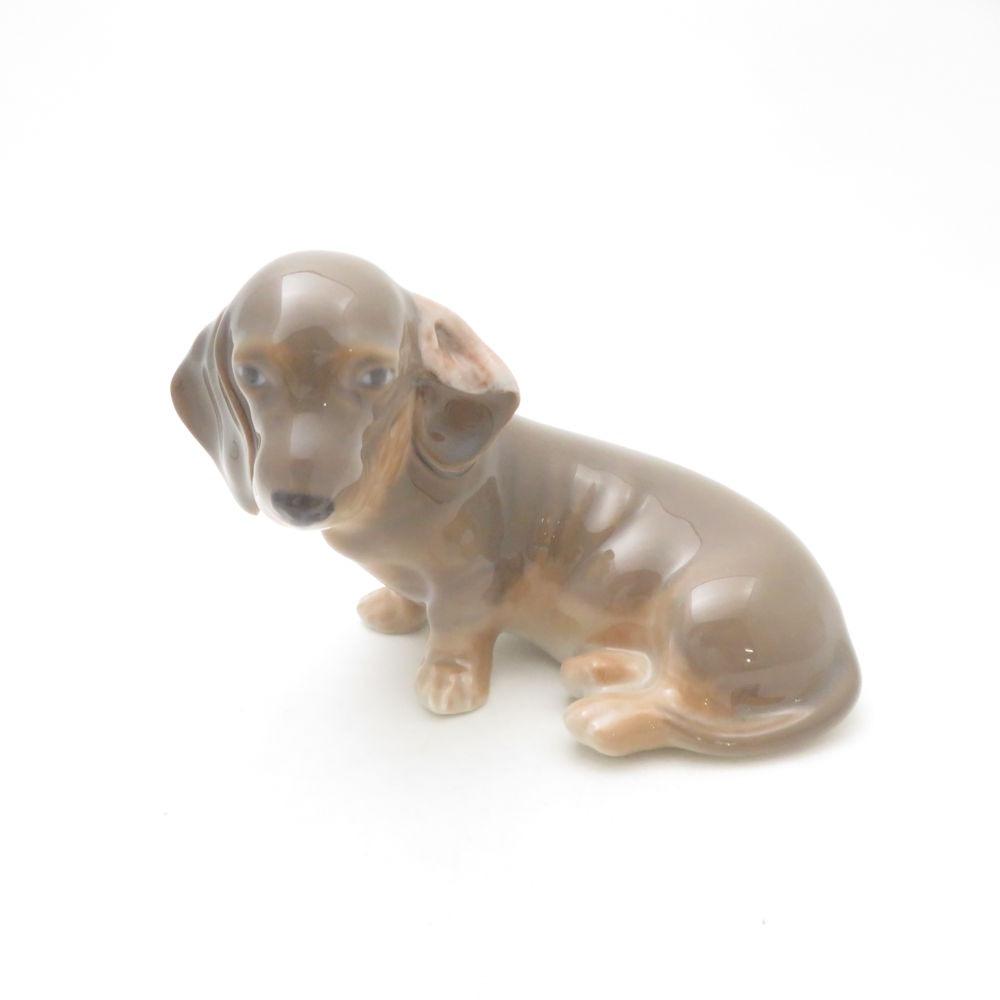 美品 ROYAL COPENHAGEN ロイヤルコペンハーゲン ダックスフンド 3140 フィギュリン 犬 置物 陶器人形 西洋オブジェ SU13832H2 【中古】