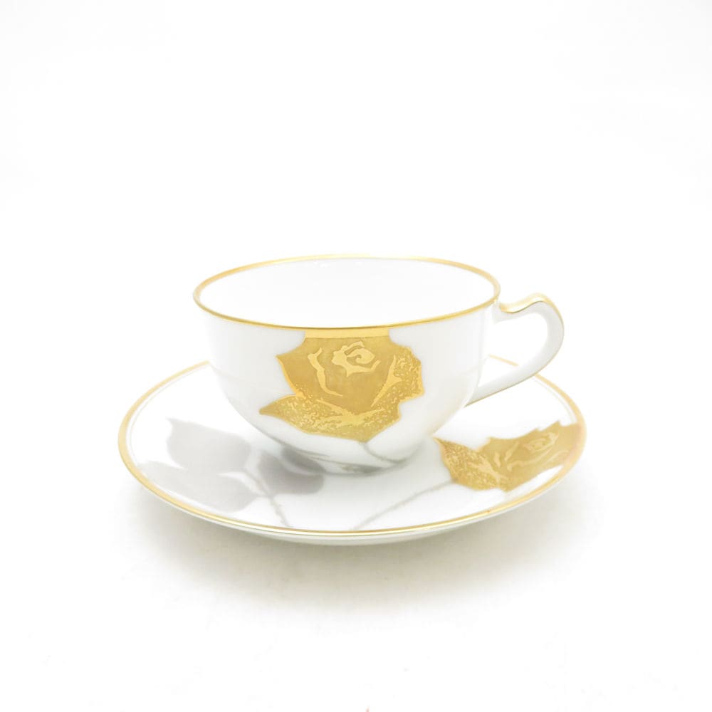 美品 OKURA 大倉陶園 金蝕バラ カップ＆ソーサー ティー・コーヒー兼用 薔薇 ローズ 金彩 SC10832A3 【中古】