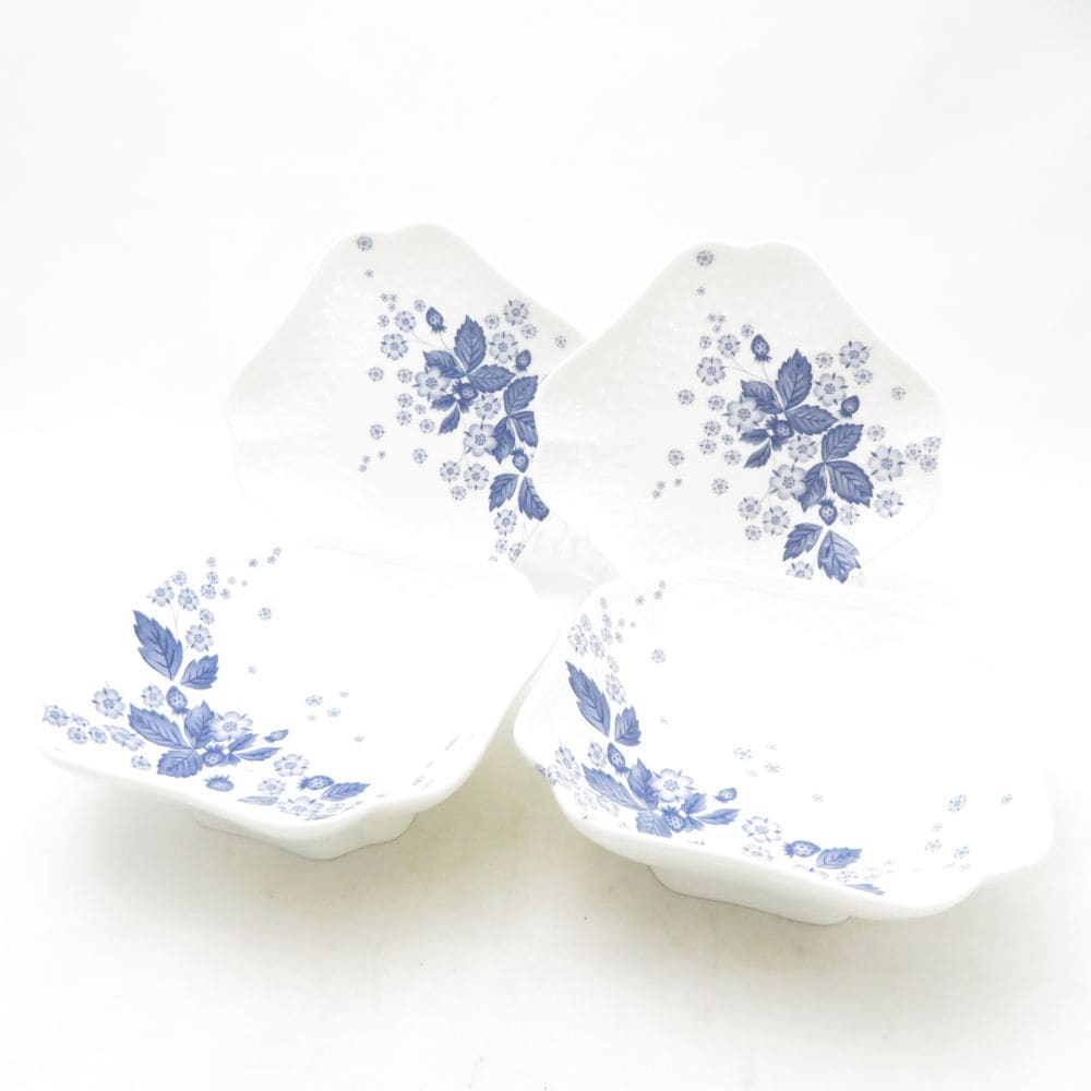 美品 WEDGWOOD ウェッジウッド ストロベリーブルーム インディゴ スモールプレート スクエアボウル 4枚 セット 小皿 小鉢 テーブルウェア SU13863J1 【中古】