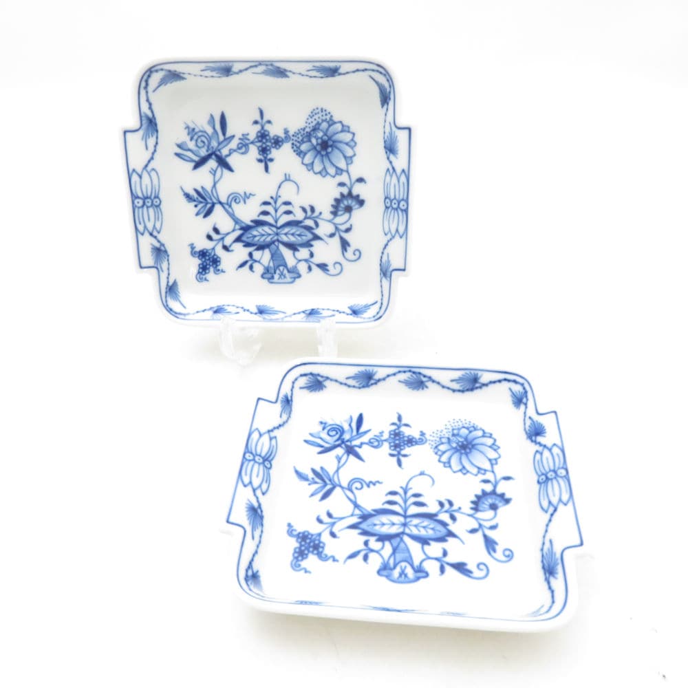 美品 MEISSEN マイセン ブルーオニオン 53622 スモールディッシュ 2枚 ペア 小皿 11×10cmプレート 白 青 高級 SU13894V2 【中古】