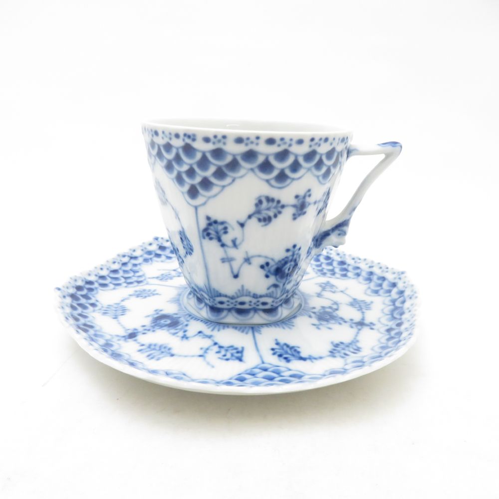 美品 ROYAL COPENHAGEN ロイヤルコペンハーゲン ブルーフルーテッドフルレース コーヒーカップ＆ソーサー 顔付き SM5225X2 【中古】