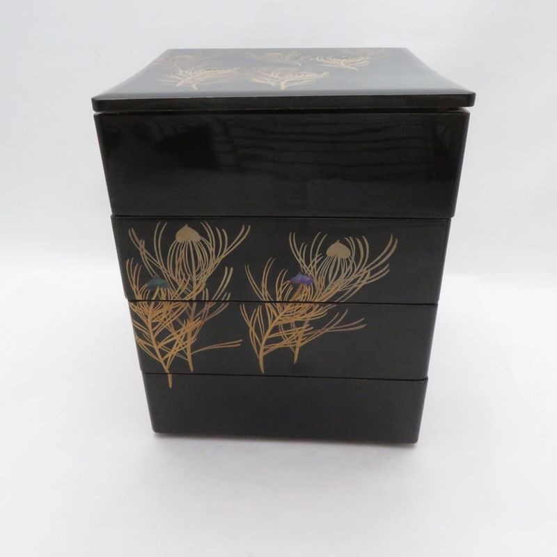 美品 四段重 輪島塗 沈金 SO3929Z 【中古】