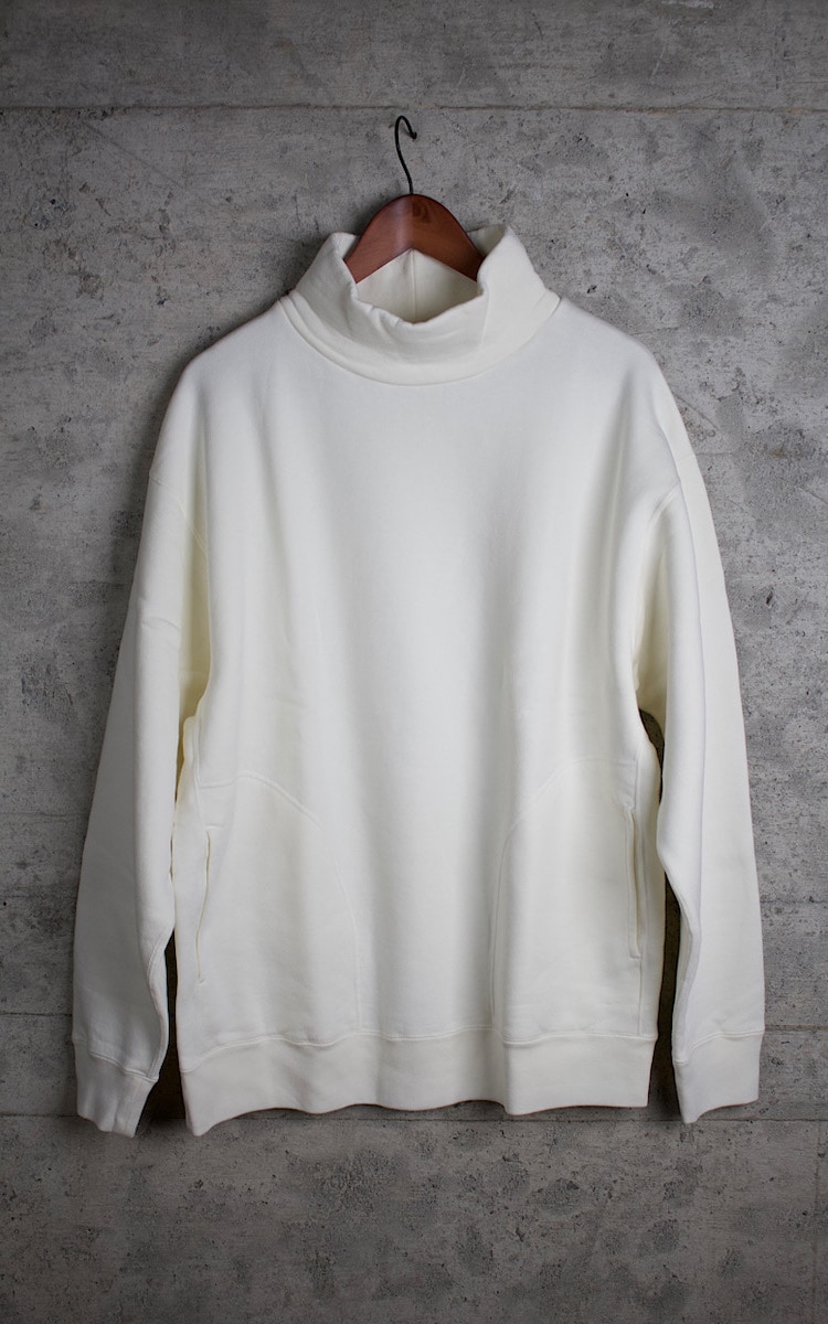Hvit×zu コラボsweat ホワイト extra long cotton brushed mockneck Sweat(off white) | Sweat