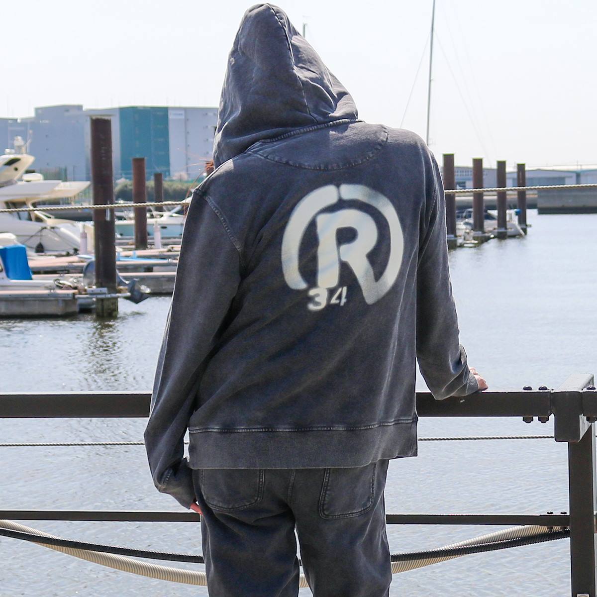 R SPRAY PIGMENT ZIP PARKA