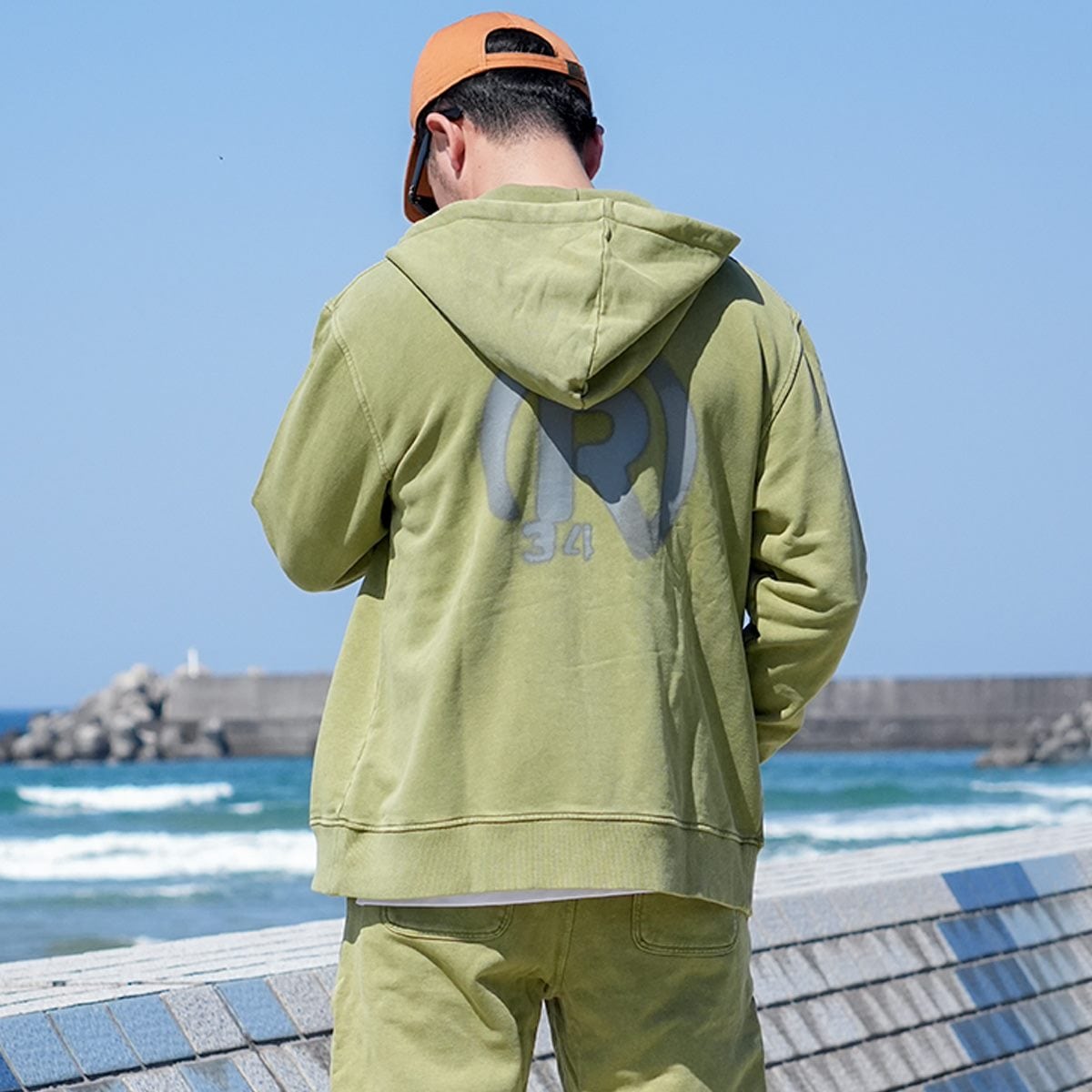 R SPRAY PIGMENT ZIP PARKA