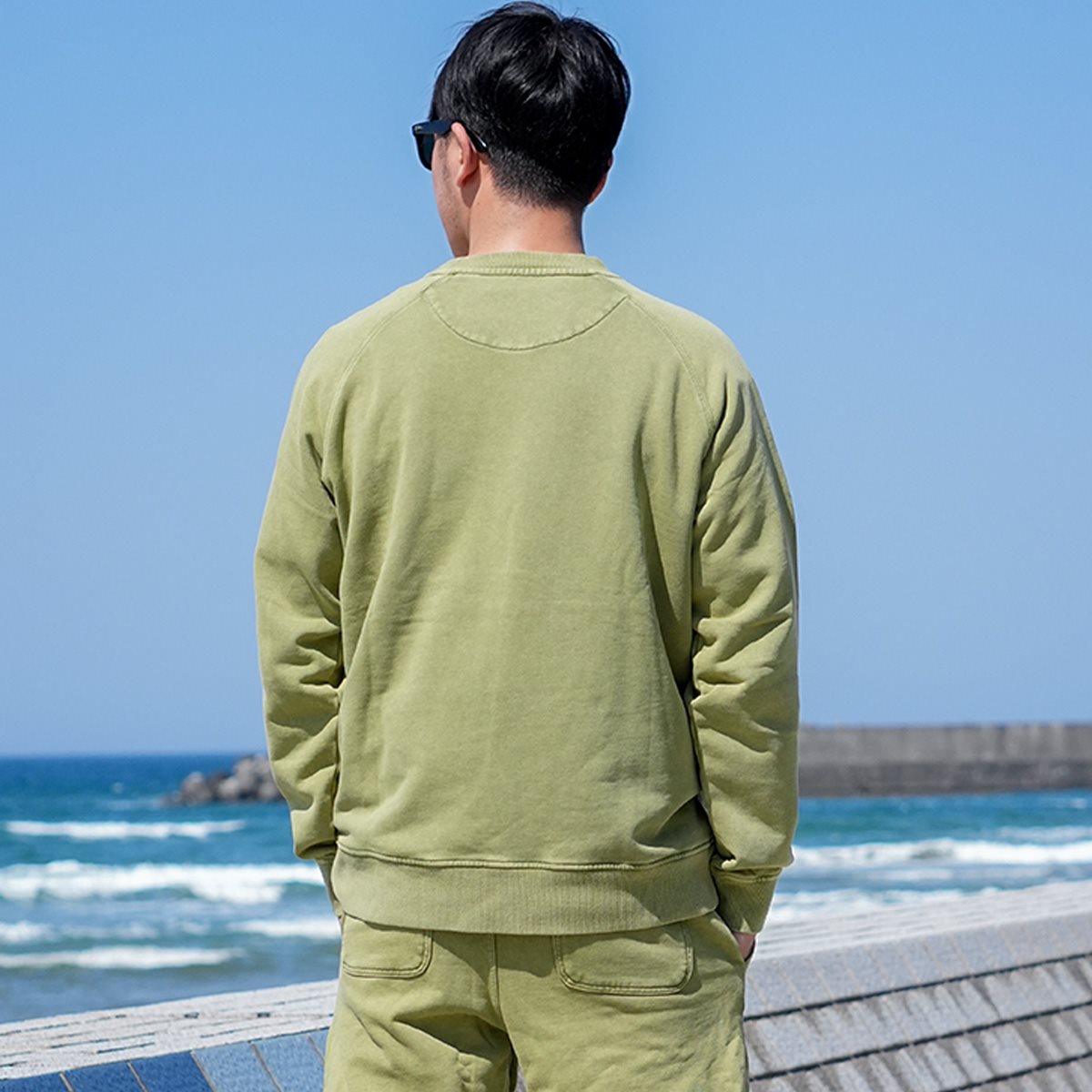 REAL B VOICE PIGMENT CREW SWEAT