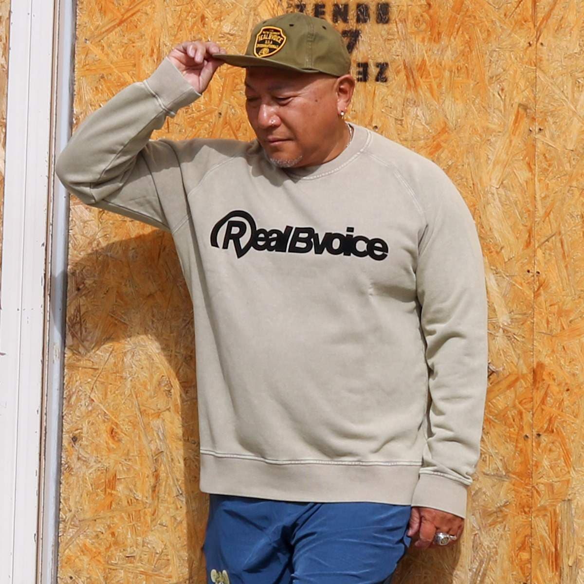 REAL B VOICE PIGMENT CREW SWEAT