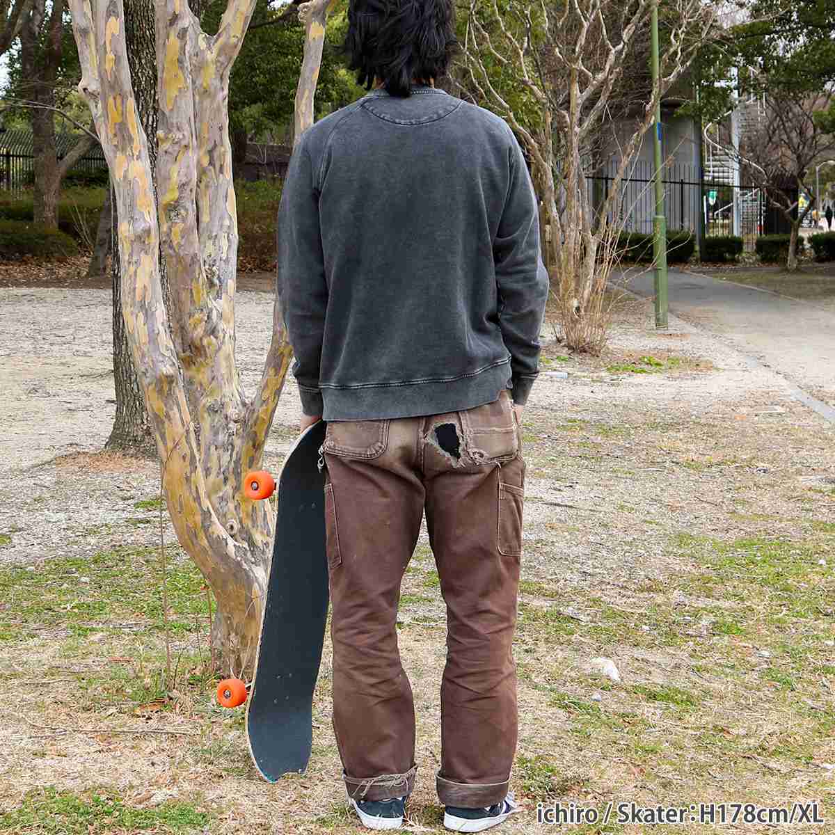 REAL B VOICE PIGMENT CREW SWEAT