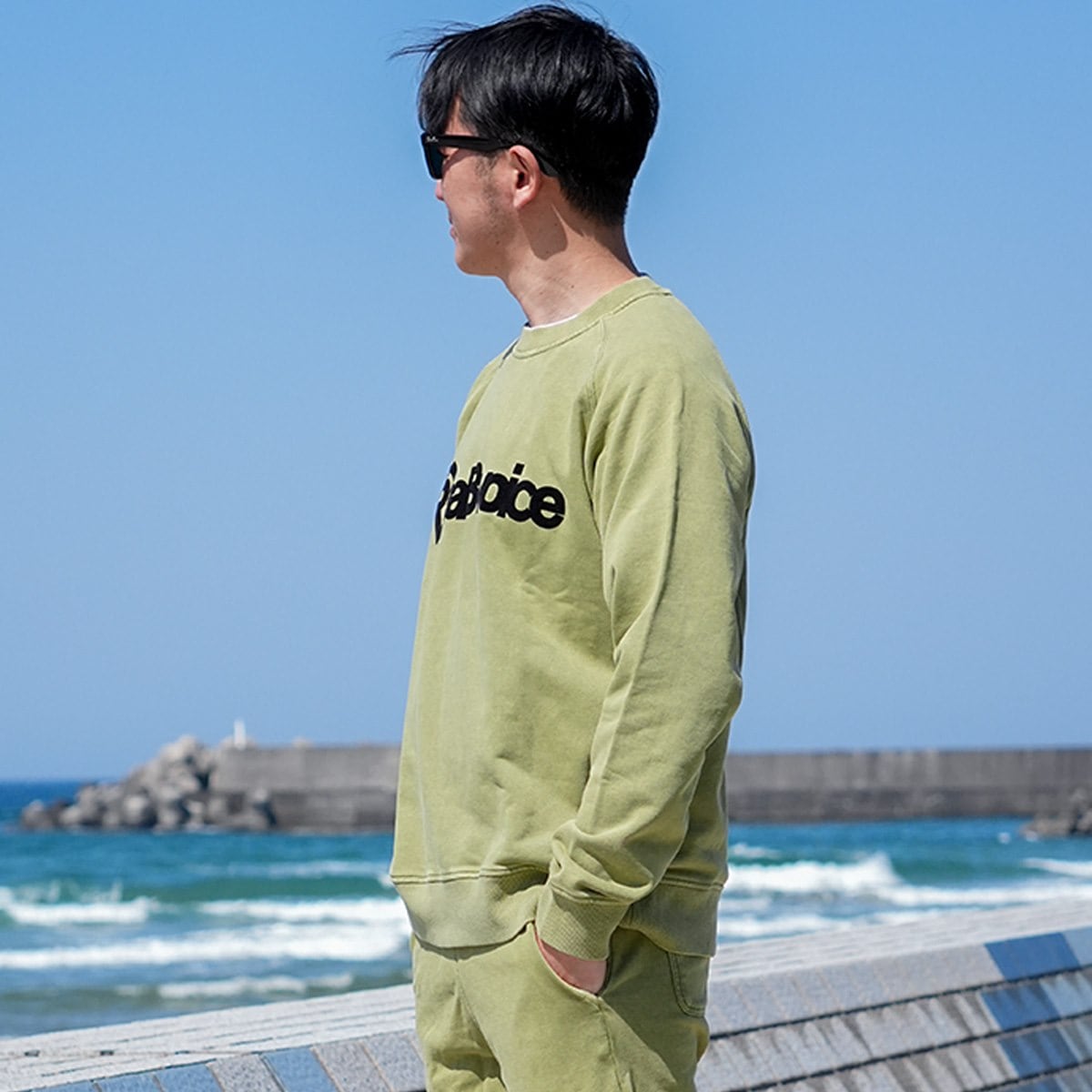 REAL B VOICE PIGMENT CREW SWEAT