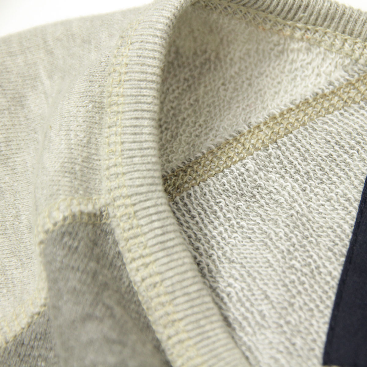 ����ꥫ�󥤡����� AMERICAN EAGLE ������ ��� �ȥ졼�ʡ� AE CREW SWEATSHIRT 1517-9022