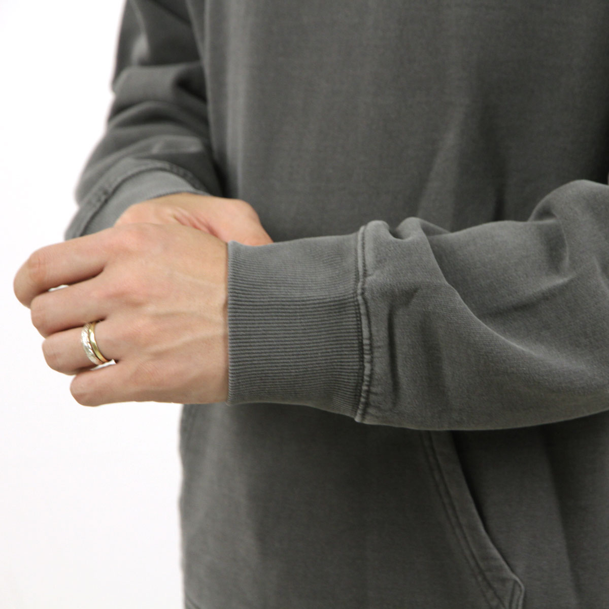 �����ϡ��� ��� �ѡ����� ������ CARHARTT WIP �ץ륪���С� �ա��ǥ��� ���� �ѥå� HOODED VERSE PATCH SWEAT VULCAN I030639