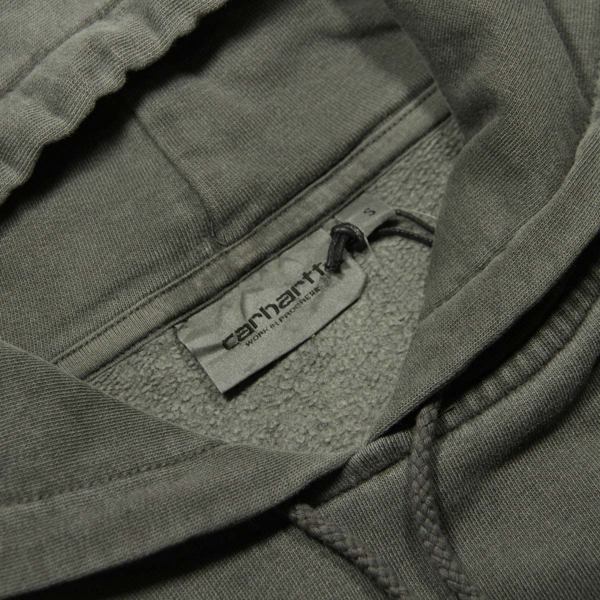 �����ϡ��� ��� �ѡ����� ������ CARHARTT WIP �ץ륪���С� �ա��ǥ��� ���� �ѥå� HOODED VERSE PATCH SWEAT VULCAN I030639