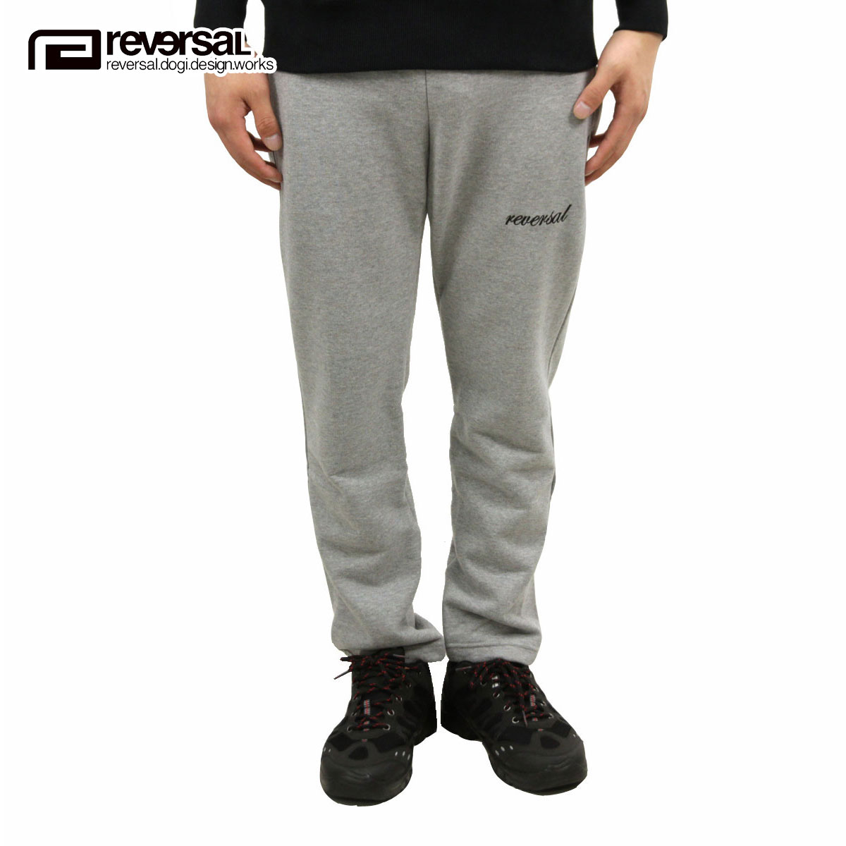 ��С����� �������å� ��� ��������Ź REVERSAL �ȥ졼�ʡ� �ѥ�� CURSIVE LOGO TAPERD SWEAT PANTS rvap15ss024 APPAREL A06B B1C C2D D6E E02F