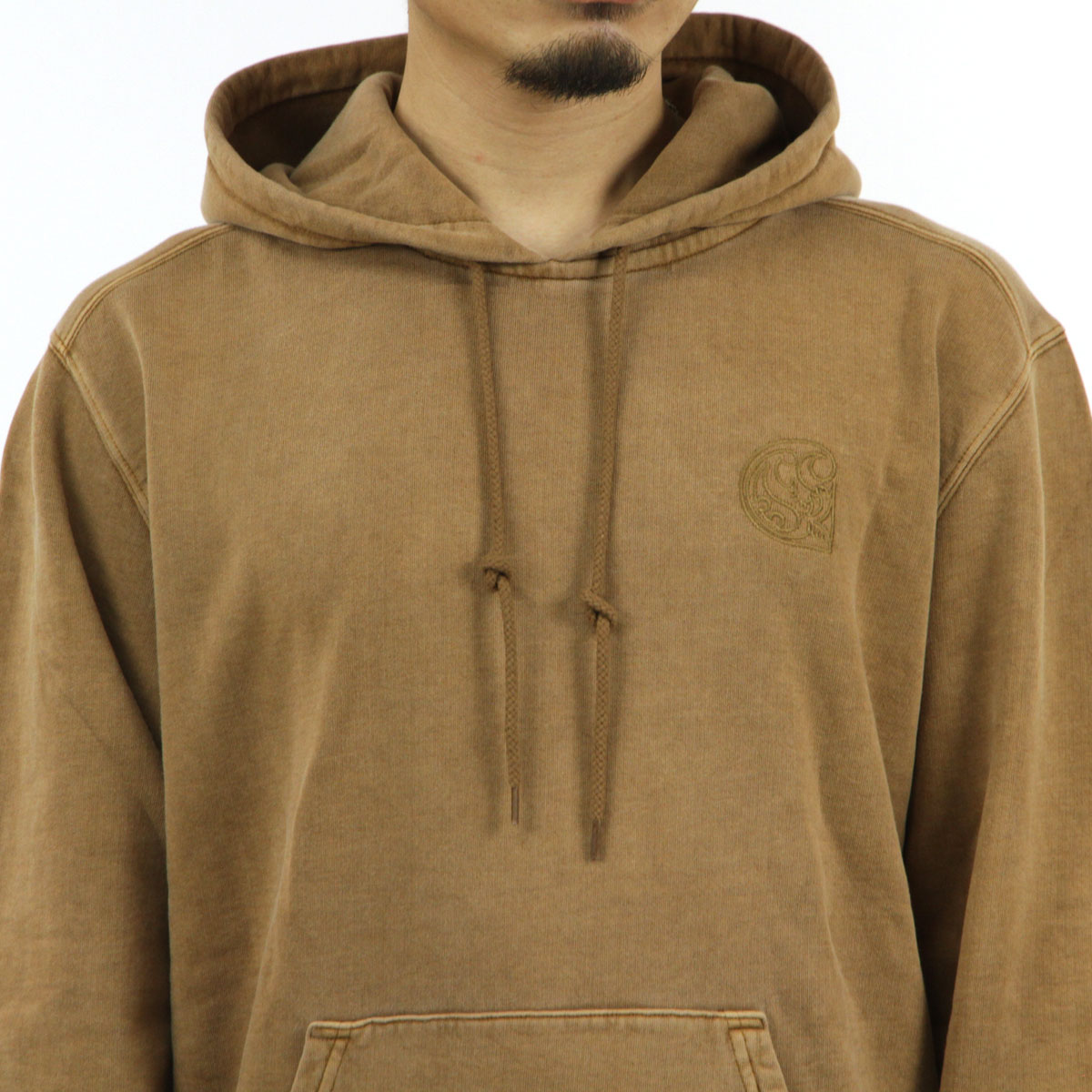 �����ϡ��� ��� �ѡ����� ������ CARHARTT WIP �ץ륪���С� �ա��ǥ��� ���� �ѥå� HOODED VERSE PATCH SWEAT HAMILTON BROWN I030639