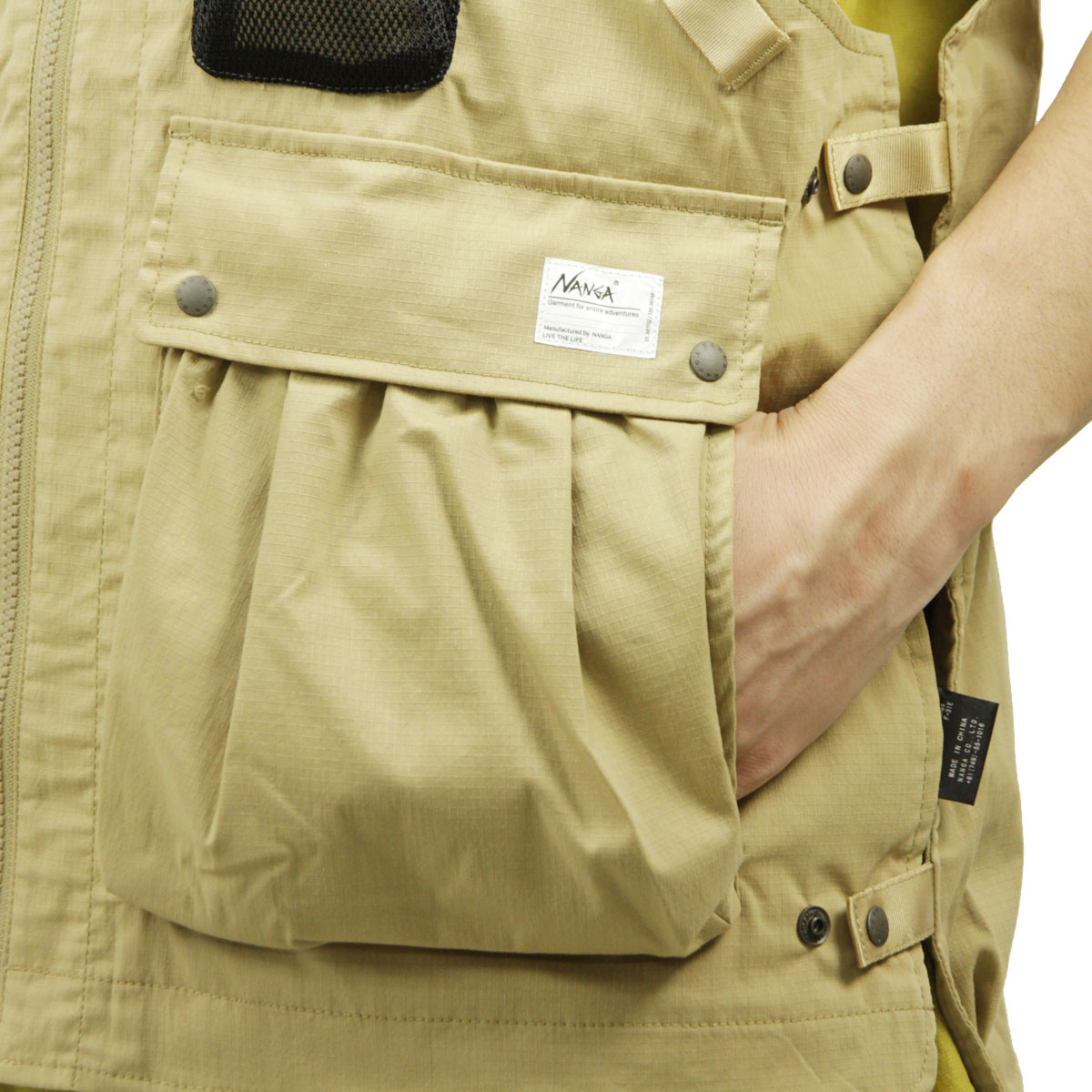 �ʥ� ��� �٥��� ��������Ź NANGA �����ȥɥ� ��åץ��ȥå� HINOC RIPSTOP FIELD VEST NW2421-1E204-A BEG BEIGE A16B B1C C1D D4E E18F