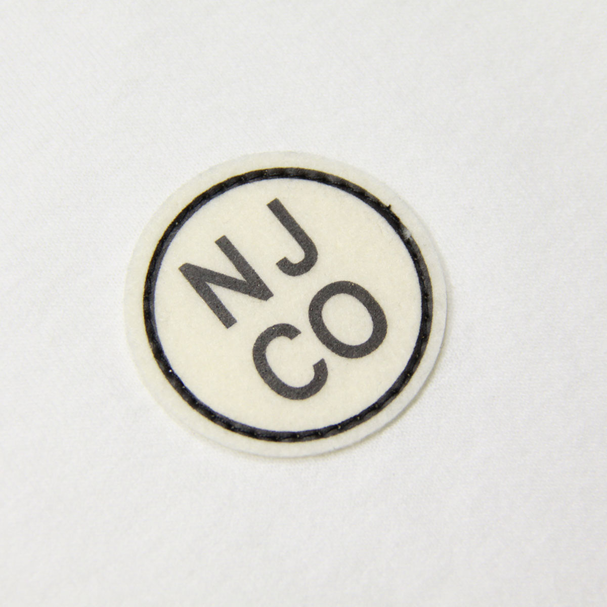 ̡ǥ T  Ź Nudie Jeans ȾµT ̵ UNO NJCO CIRCLE CREW TEE CHALK WHITE W47 131680 A62B B1C C1D D1E E01F