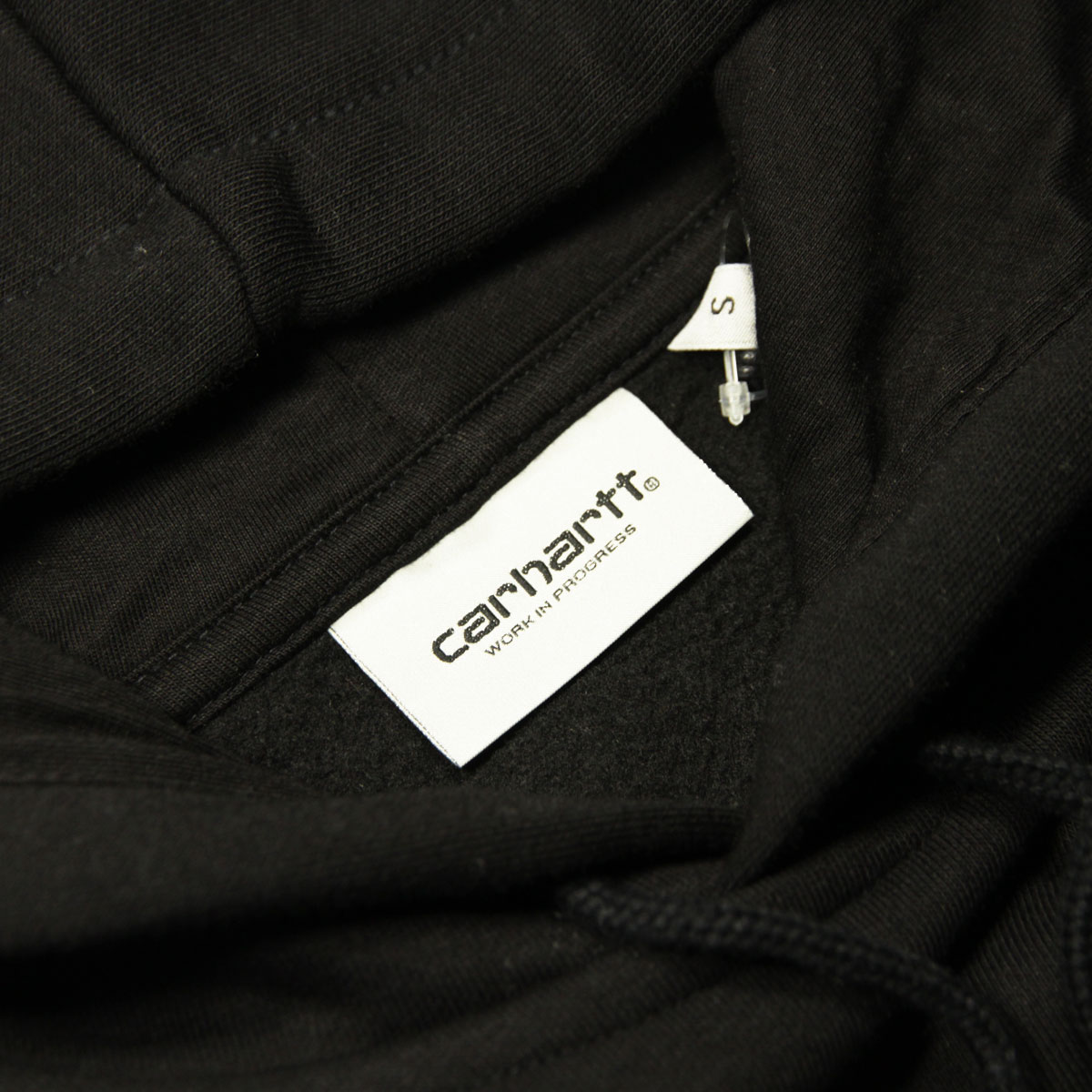 �����ϡ��� �ѡ����� ��� ������ CARHARTT WIP ���ݥ���� ���� �ץ륪���С��ѡ����� HOODED CHASE SWEATSHIRT PULLOVER PARKA BLACK / GOLD I033661 / I026384 00FXX AB0B B1C C1D D5E E13F