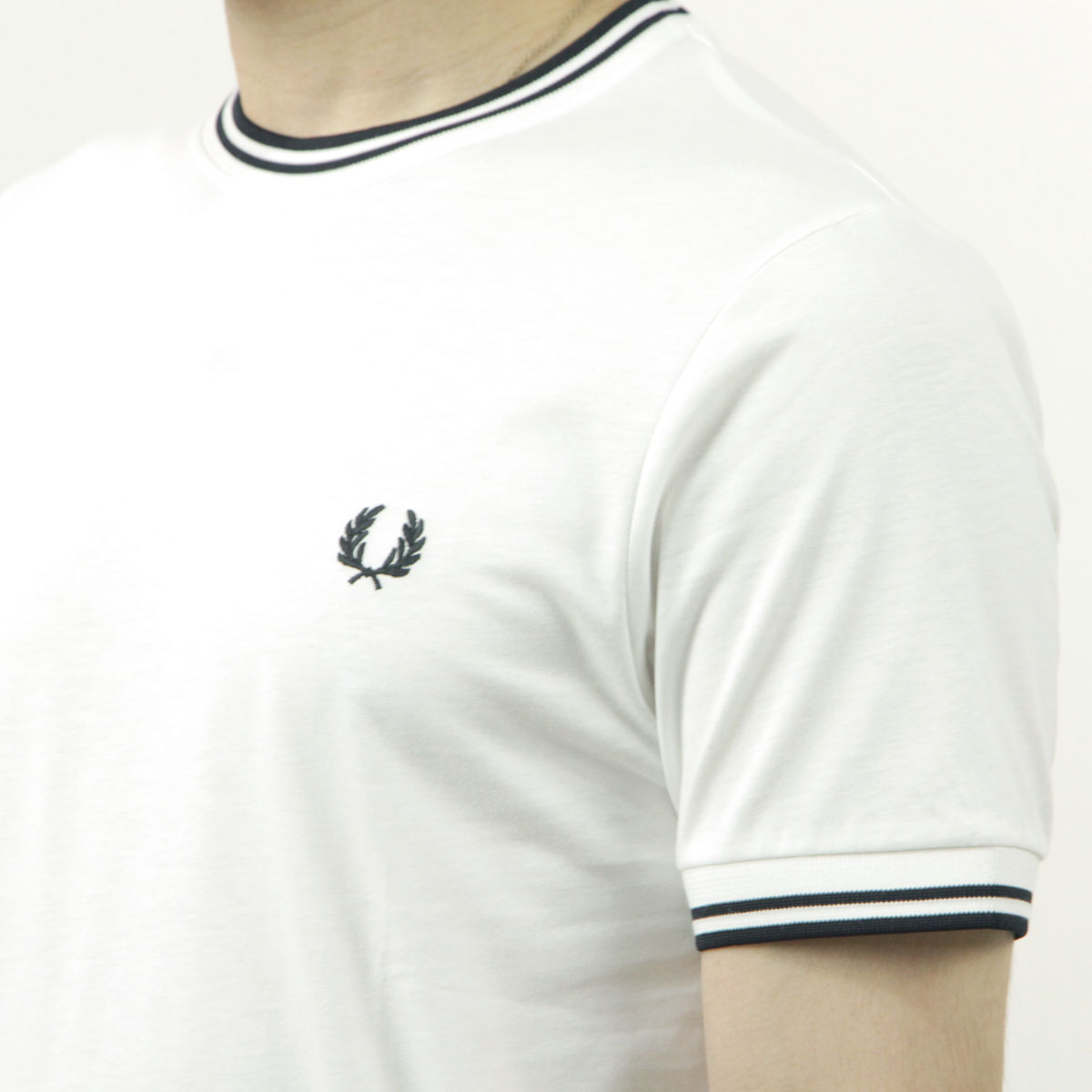 եåɥڥ꡼  ȾµT Ź FRED PERRY 롼ͥå ݥ  TWIN TIPPED SHORT SLEEVE T-SHIRT M1588 100 WHITE