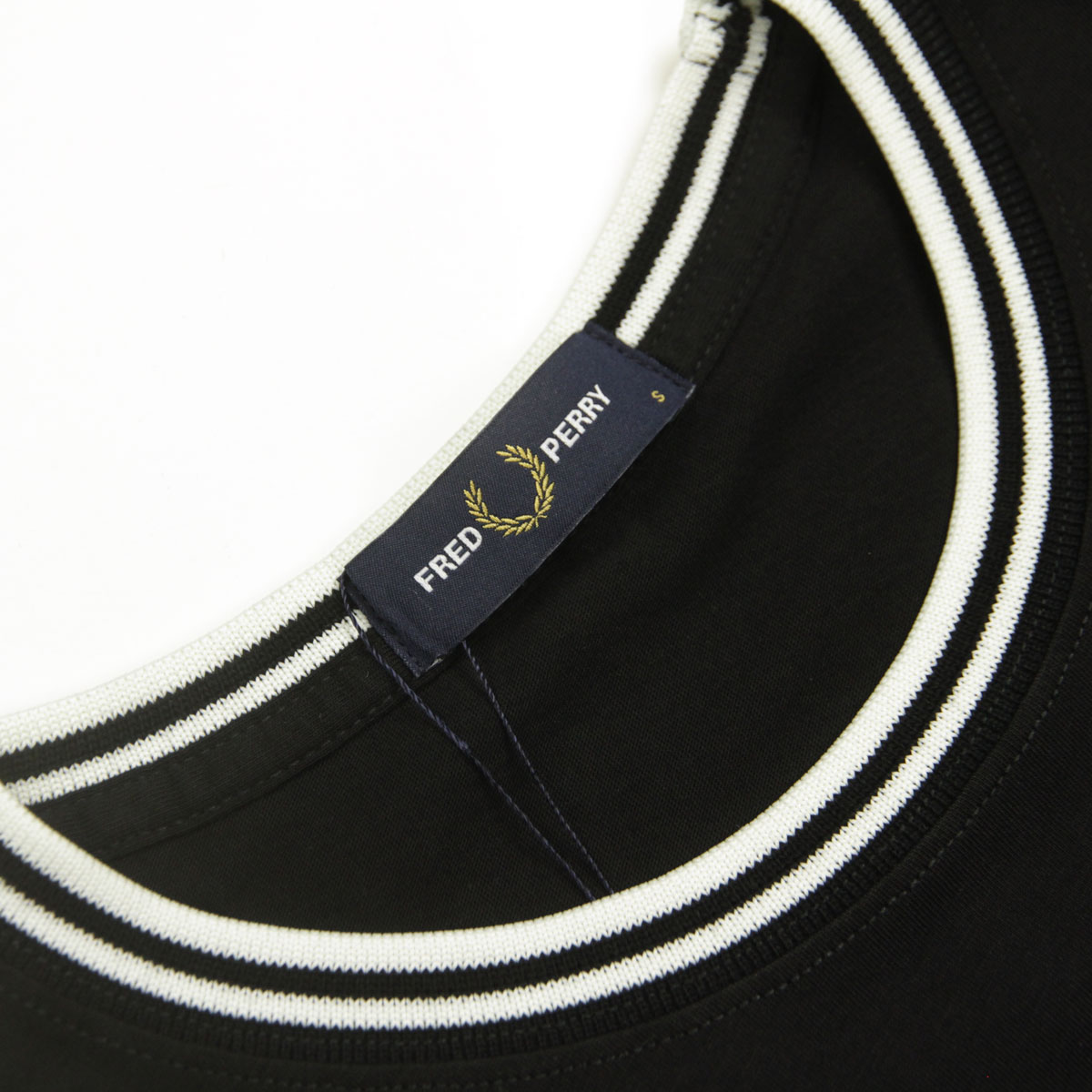 �ե�åɥڥ꡼ ��� ȾµT����� ��������Ź FRED PERRY ���롼�ͥå� ���ݥ���� ���� TWIN TIPPED SHORT SLEEVE T-SHIRT M1588 102 BLACK