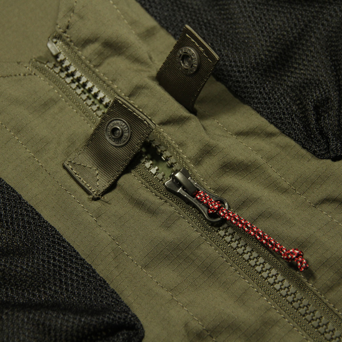 �ʥ� ��� �٥��� ��������Ź NANGA �����ȥɥ� ��åץ��ȥå� HINOC RIPSTOP FIELD VEST NW2421-1E204-A AMG ARMY GREEN A16B B1C C1D D4E E04F