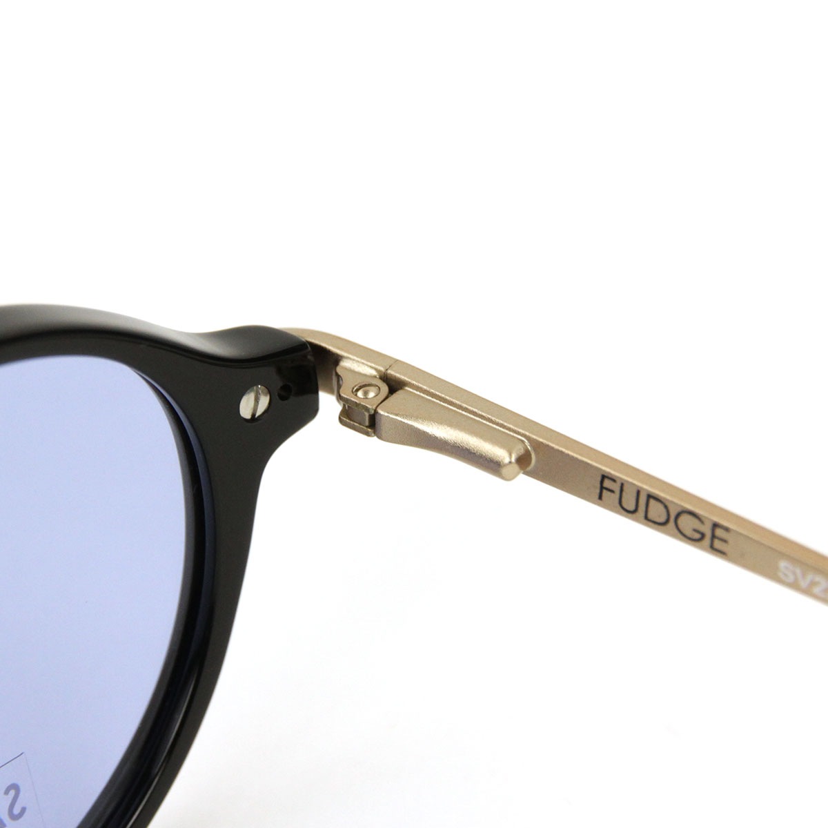 С SABRE Ź 󥰥饹 ᤬ THE FUDGE BLACK-MATTE GOLD METAL FRAME LIGHT BLUE LENS SUNGLASS SV226-137J A55B B3C C3D D1E E13F