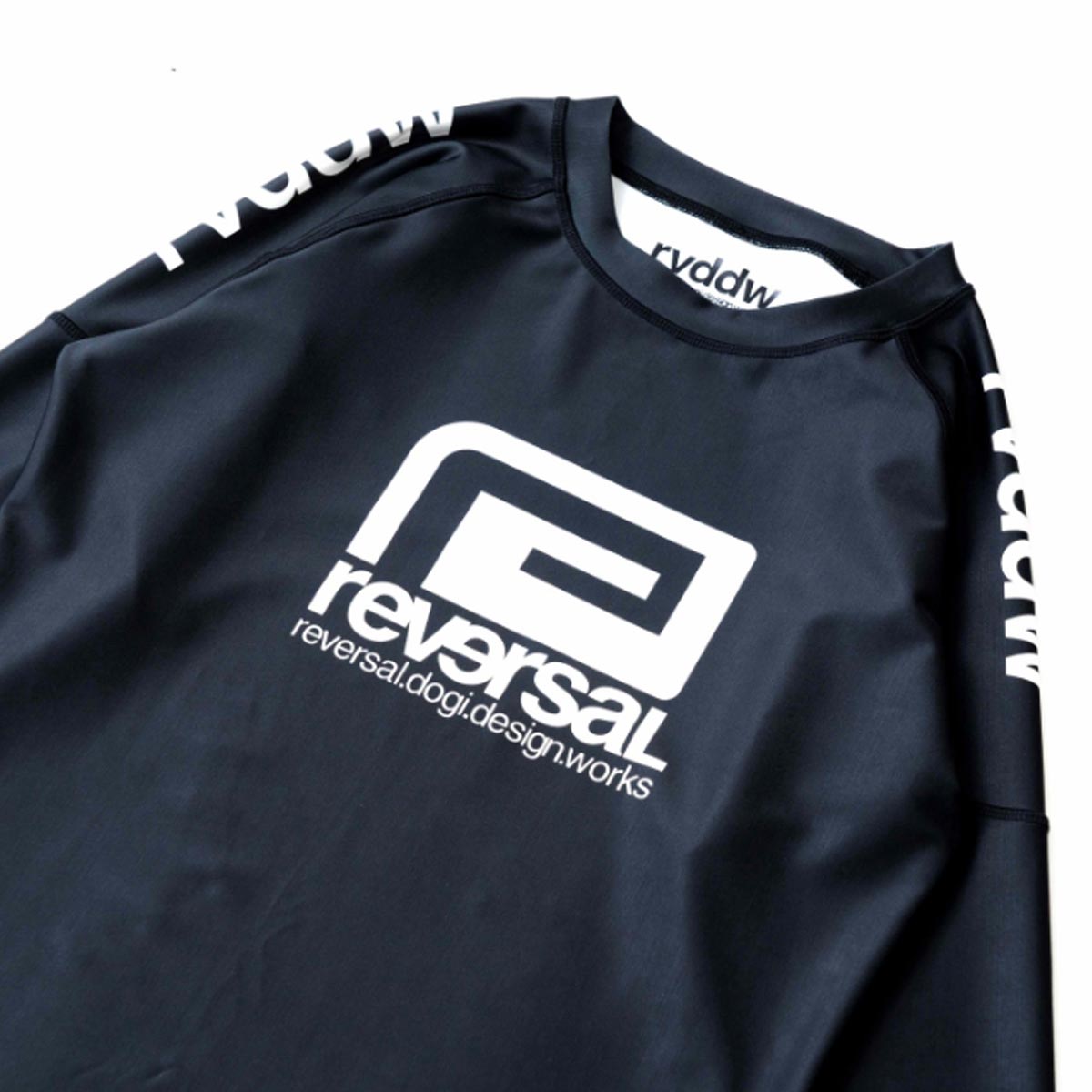 ��С����� REVERSAL ��������Ź ��� ���롼�ͥå� Ĺµ��å��奬���� BASIC BIG MARK LONG RASH GUARD rvbs075 BK BLACK A06B B1C C1D D2E E13F