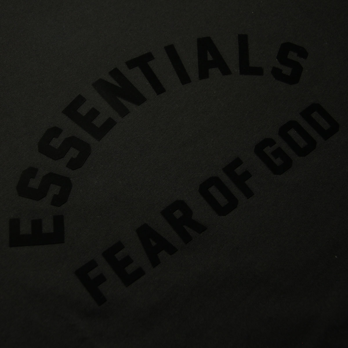 �ե������֥��å� fog essentials ��� ȾµT����� ������ FEAR OF GOD ���� ESSENTIALS FEAR OF GOD SHORT SLEEVE BONDING T-SHIRT JET BLACK