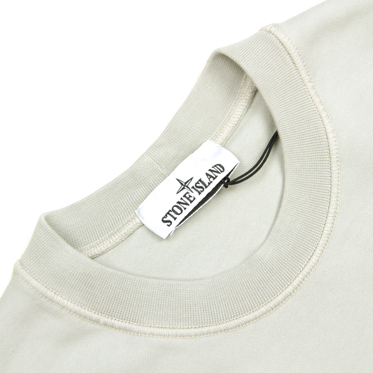 ���ȡ��󥢥����� ��� �������å� ������ STONE ISLAND ���롼�ͥå� ����ץ� �ȥ졼�ʡ� ORGANIC COTTON FLEECE GARMENT DYED REGULAR-FIT CREWNECK SWEATSHIRT PEARL GREY 6100060 S0051 V0061