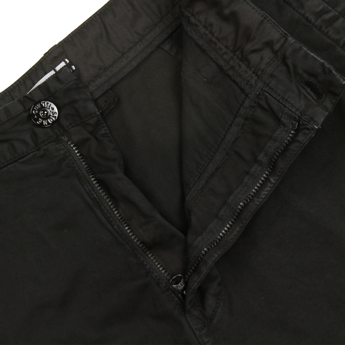 ���ȡ��󥢥����� ��� �ȥ饦�����ѥ�� ������ STONE ISLAND ���åȥ� �������ѥ�� ORGANIC COTTON STRETCH BROKEN TWILL GARMENT DYED 'OLD' EFFECT CARGO TROUSER PANTS BLACK 3100051 S0004 V0129