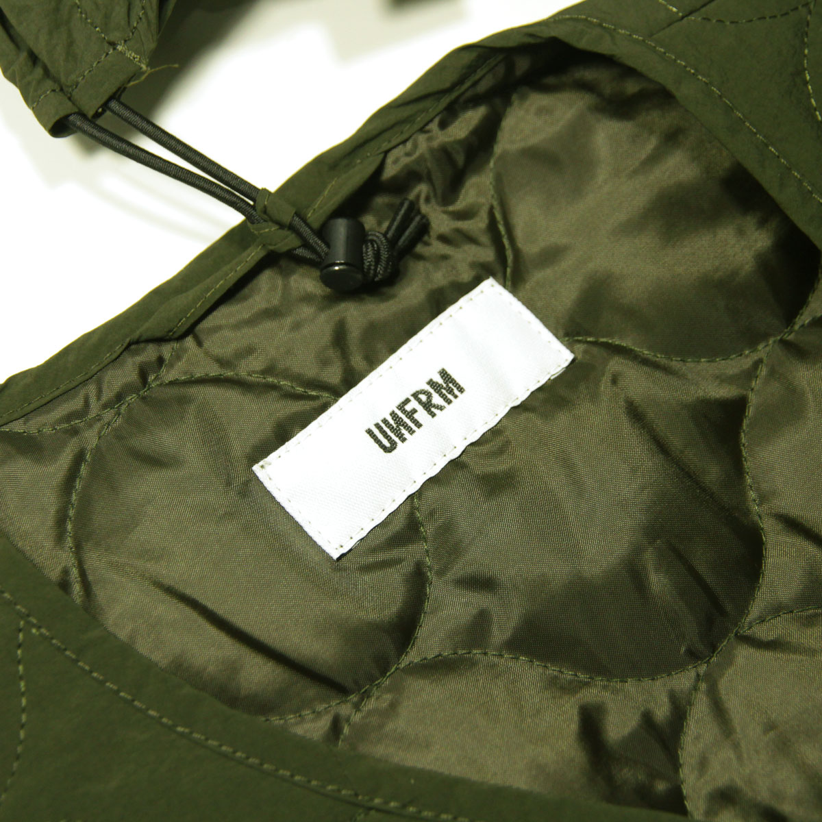 ��˥ե����� �����ȥɥ� ����������� ����ƥ��󥰥��㥱�å� ��� ��������Ź UNFRM OUTDOOR STANDARD �Ρ����顼���㥱�å� PACKABLE SANDWICH QUILT THINSULATE NO COLLAR JACKET AW-2190-OL OLIVE AB9B B1C C1D D4E E08F