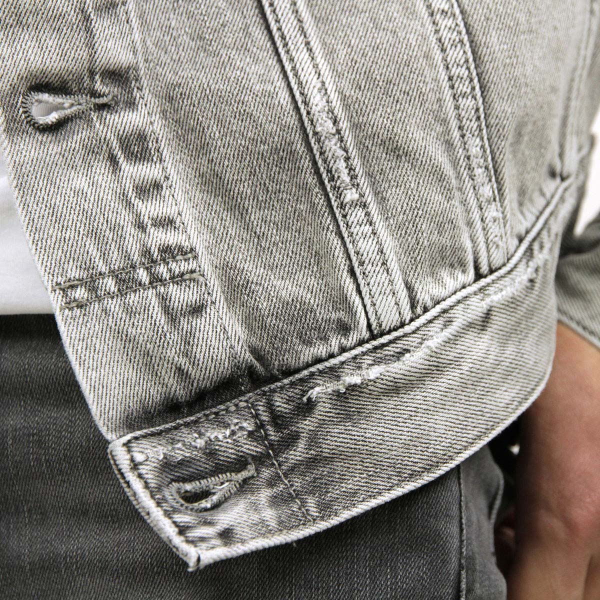 �̡��ǥ��������� �������� ��� ��������Ź Nudie Jeans ���㥱�å�  �ǥ˥ॸ�㥱�å� BILLY LIGHT GREY TRASHED DENIM JACKET DENIM B26 160617 5012 A62B B1C C1D D4E E02F