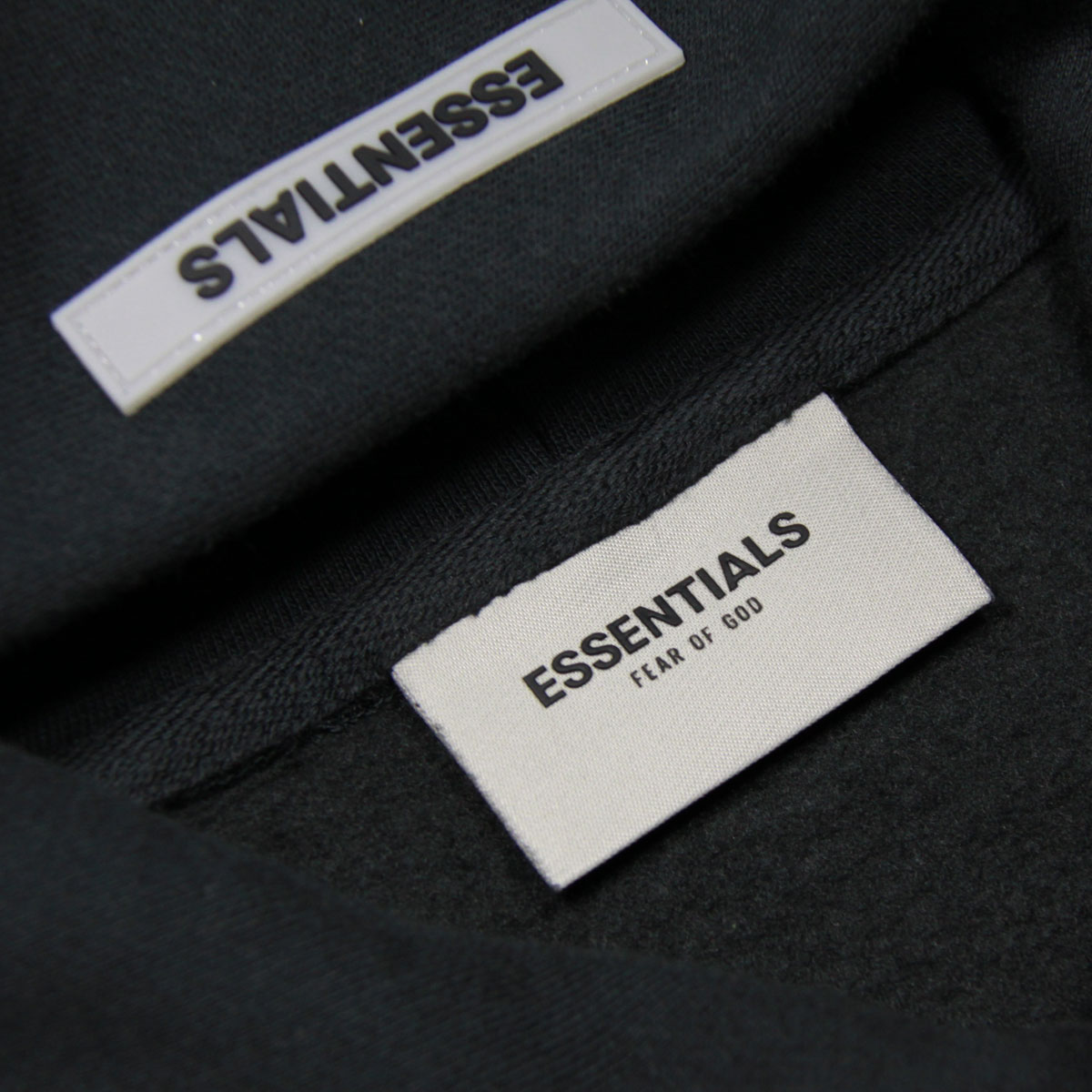 �ե������֥��å� fog essentials �ѡ����� ��� ������ FEAR OF GOD ���å��󥷥�륺 �ץ륪���С� ���� FOG - FEAR OF GOD ESSENTIALS CORE HOODIE BLACK AA5B B1C C1D D5E E13