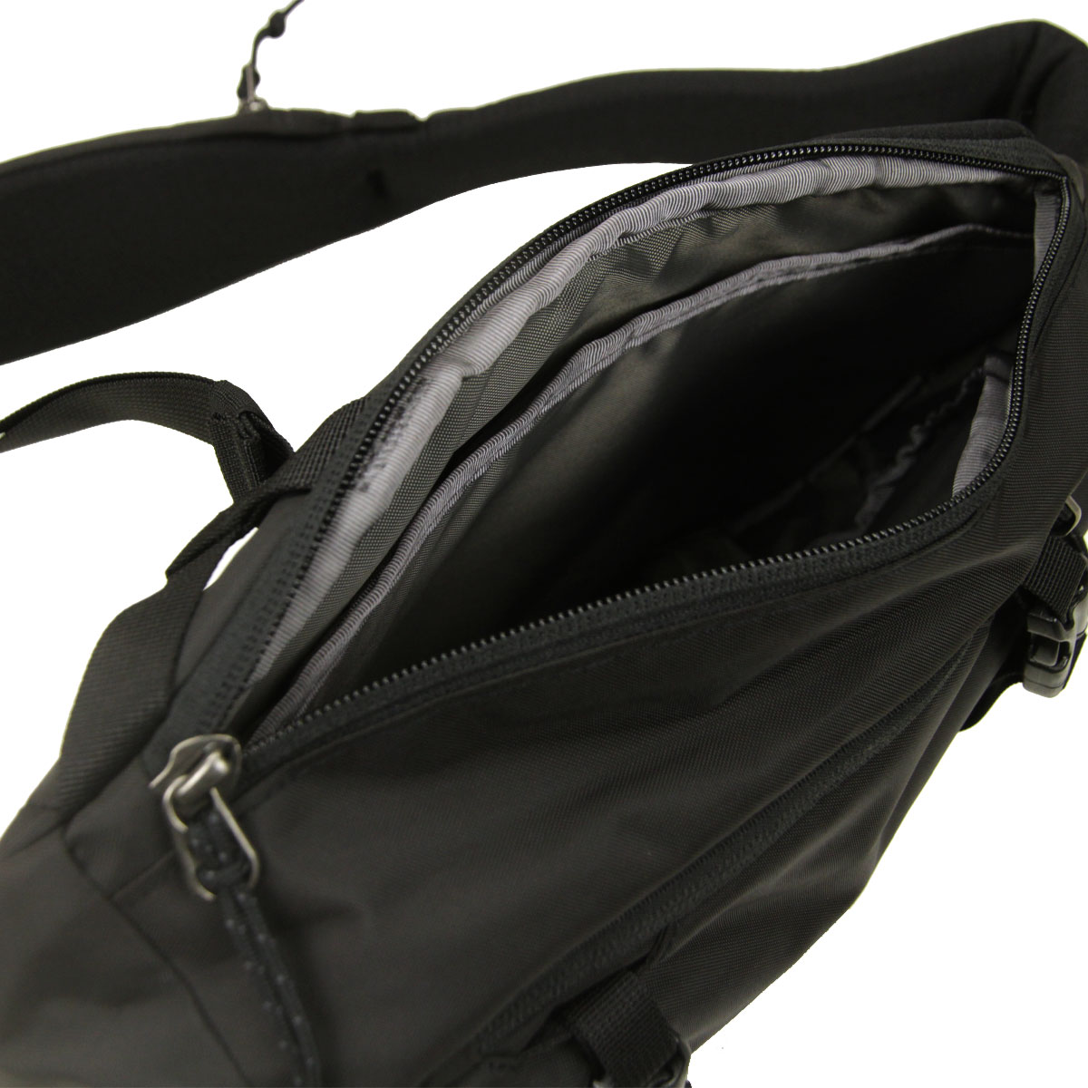 �ѥ����˥� ��� ��ǥ����� ����󥰥Хå� ������ patagonia ���Ф� ���������Хå� ATOM SLING BAG 8L 48262 BLK BLACK